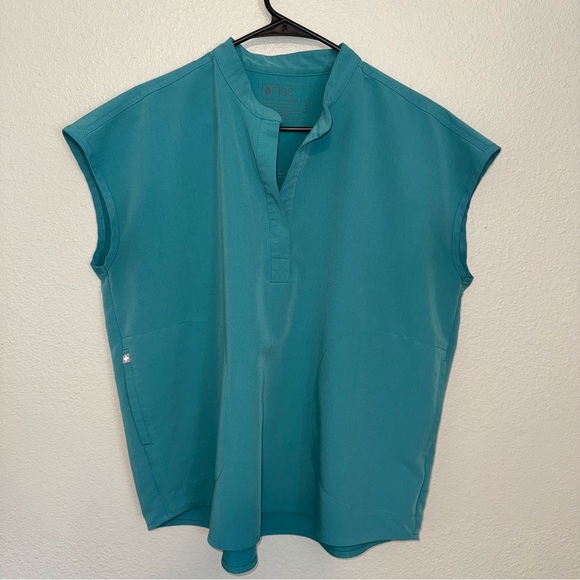 Figs Rafaela Scrub Top - Picture 1 of 3